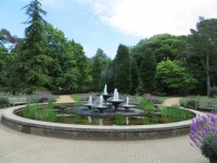 Une jolie fontaine au Jardin Botanique de l'Université de Cambridge.